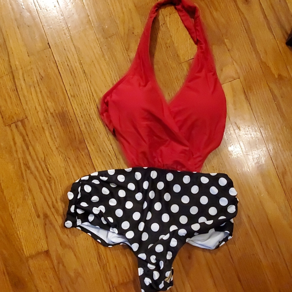 Swimsuit New without Tags. Size XL - Picture 6 of 8
